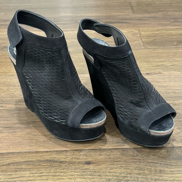 Vince Camuto Wedge Sandals - Picture 2 of 9